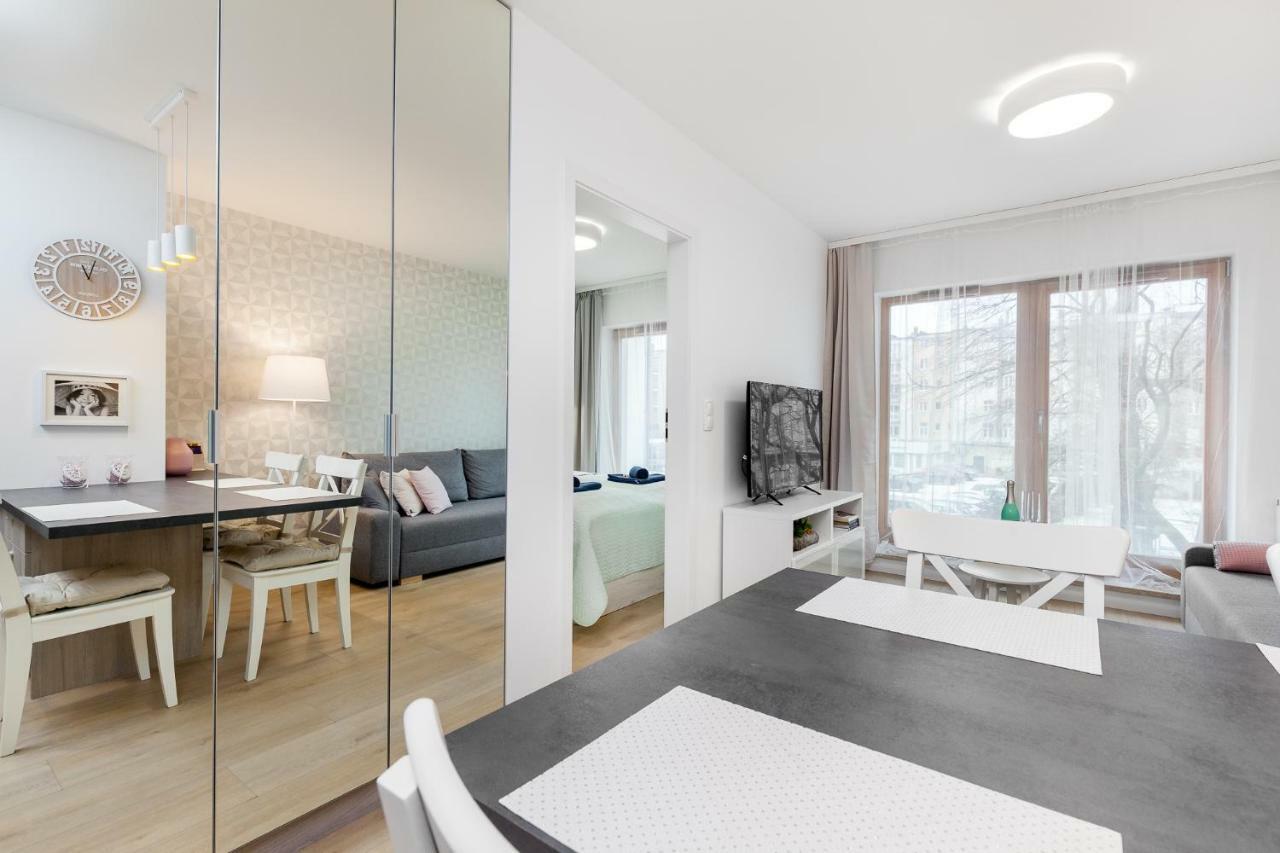 Apartamenty Black&White - Apartament Batory Five 그디니아 외부 사진